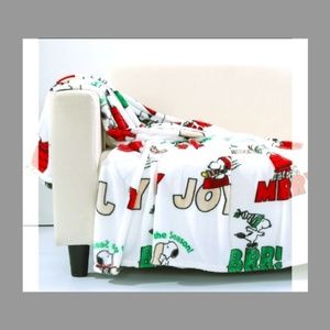 PEANUTS CHRISTMAS VELVET THROWN BLANKET